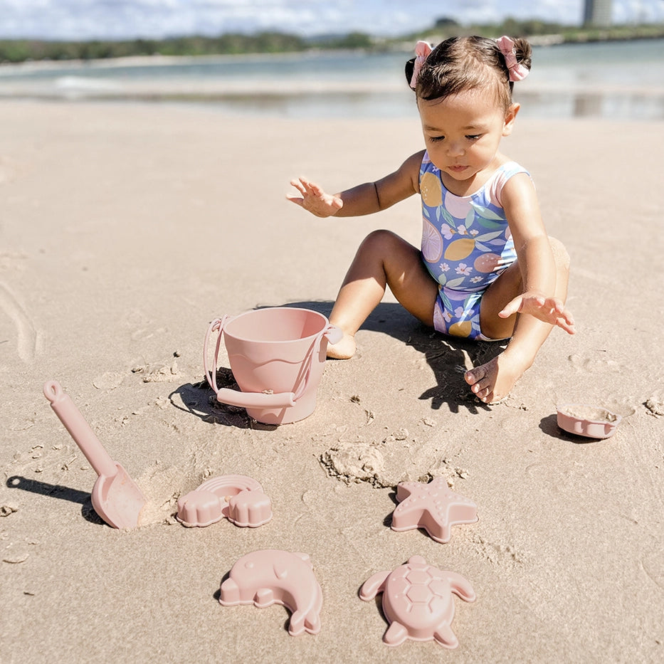 Silicone 8pc Bucket & Spade Set