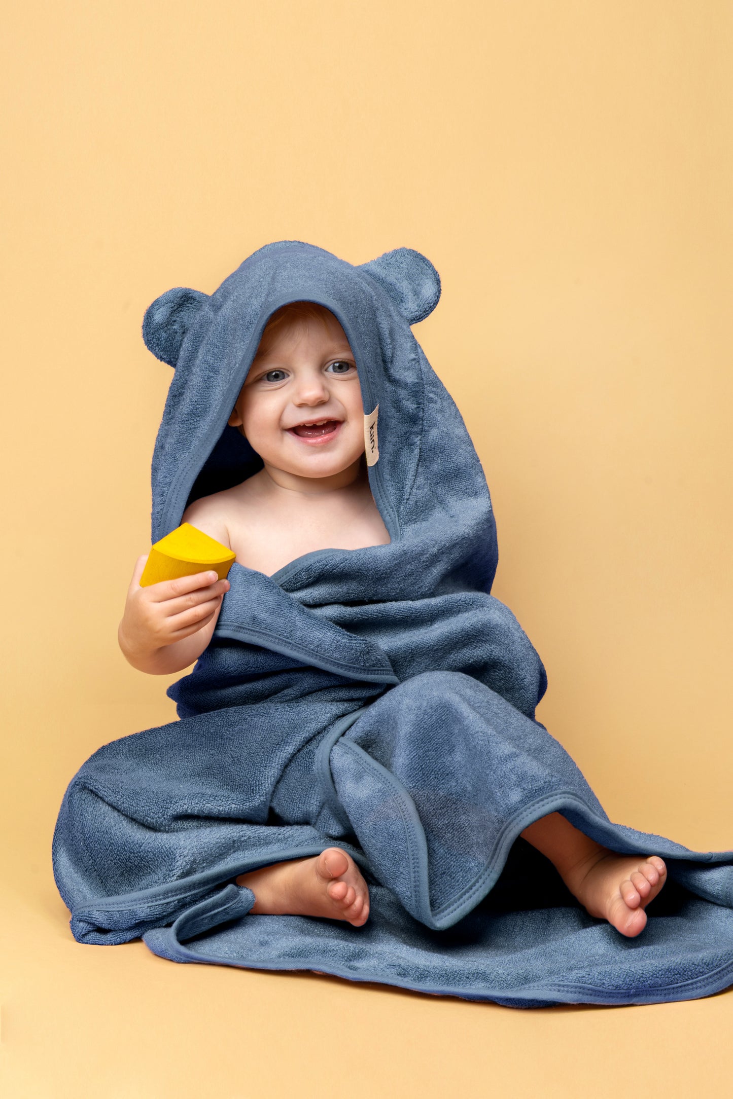 KIIN Hooded Towel